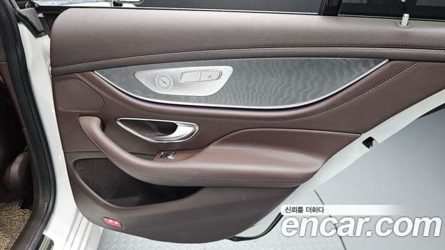 Mercedes-Benz CLS-Class 2019 — Photo 8/31
