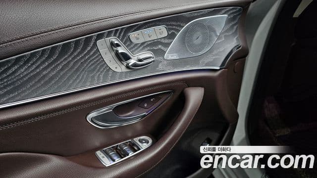 Mercedes-Benz CLS-Class 2019 — Photo 20/31