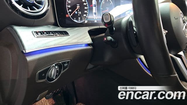 Mercedes-Benz CLS-Class 2019 — Photo 10/31