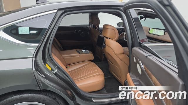 Genesis Electrified G80 2023 — фото 11 из 20