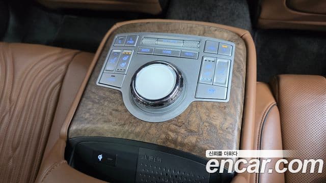 Genesis Electrified G80 2023 — фото 18 из 20