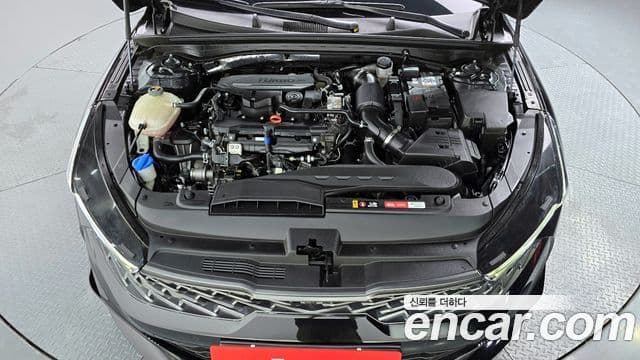 Kia K5 2021 — ფოტო 6/20