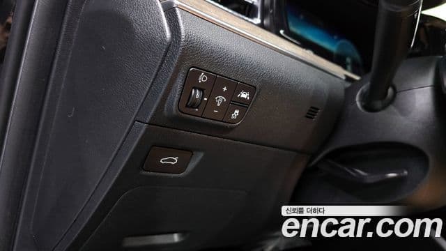 Kia K5 2021 — ფოტო 14/20