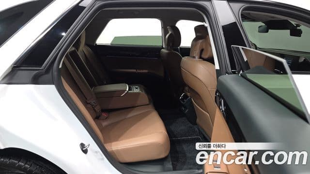 Hyundai Grandeur 2023 — ფოტო 12/20