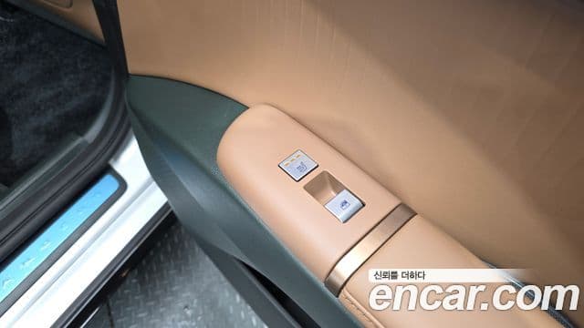 Hyundai Grandeur 2023 — ფოტო 19/20