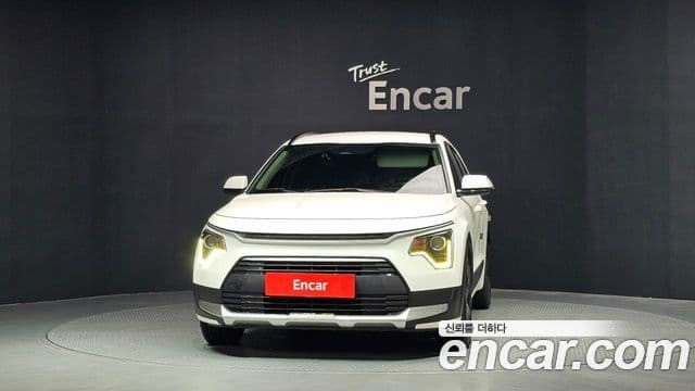 Kia Niro 2022 — Фото 3/20