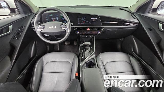 Kia Niro 2022 — Фото 7/20