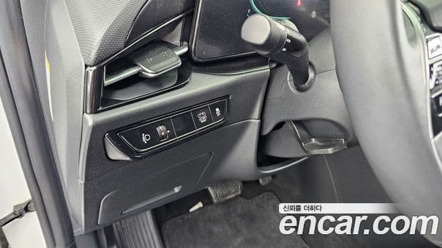 Kia Niro 2022 — Фото 16/20