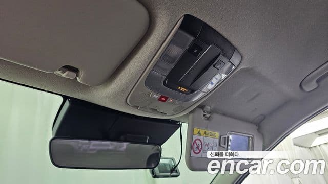 Kia Niro 2022 — Фото 17/20