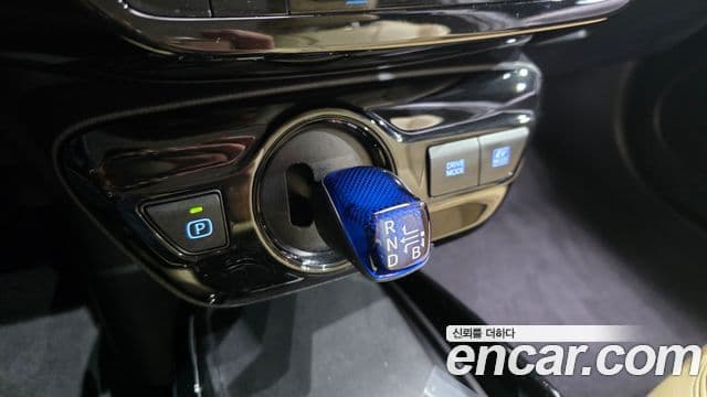 Toyota Prius 2022 — ფოტო 9/20