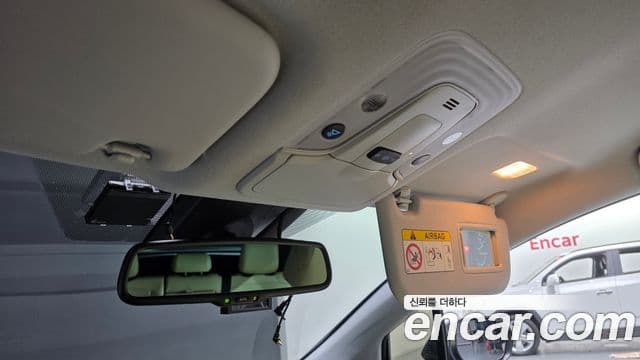 Toyota Prius 2022 — ფოტო 20/20