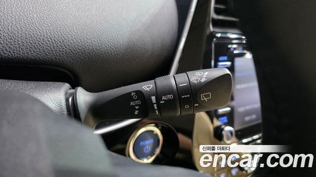 Toyota Prius 2022 — ფოტო 21/30
