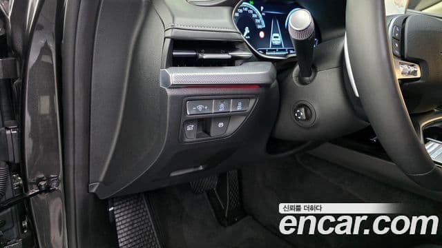 Genesis Electrified G80 2024 — ფოტო 17/20