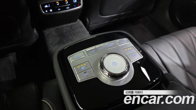 Genesis Electrified G80 2024 — ფოტო 19/20