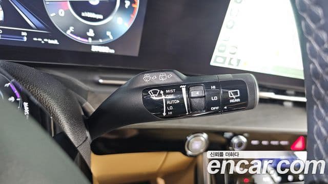 Kia Carnival 2023 — ფოტო 3/30