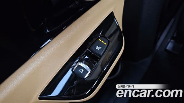 Kia Carnival 2023 — ფოტო 12/30