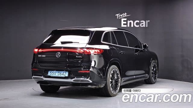 Mercedes-Benz EQS SUV 2023 — ფოტო 31/33