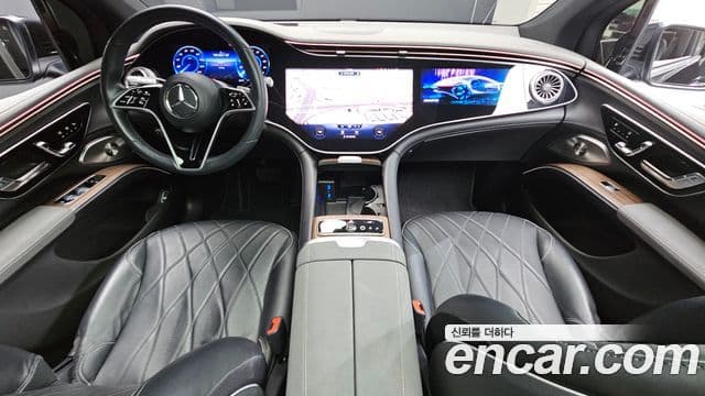 Mercedes-Benz EQS SUV 2023 — ფოტო 32/33