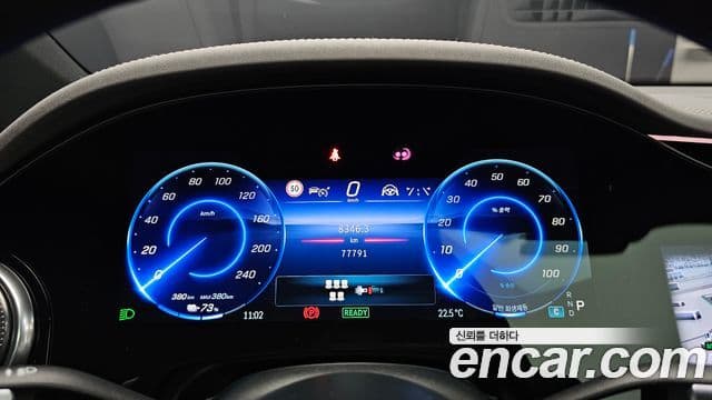 Mercedes-Benz EQS SUV 2023 — ფოტო 19/33