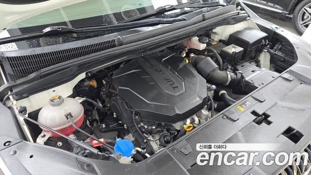 Kia Carnival 2021 — ფოტო 6/20