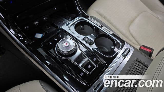 Kia Carnival 2021 — ფოტო 9/20
