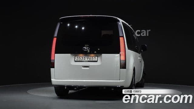 Hyundai Staria 2022 — Фото 4/20