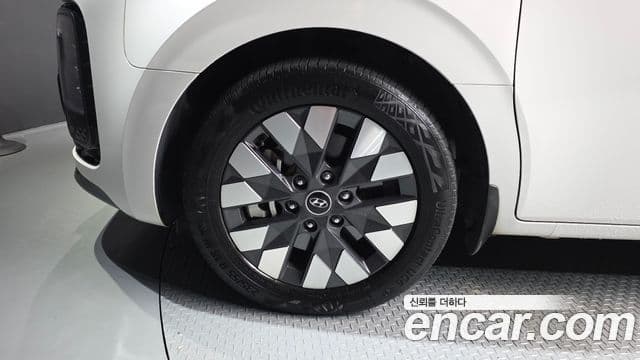 Hyundai Staria 2022 — Фото 5/20