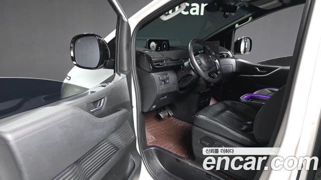 Hyundai Staria 2022 — Фото 10/20