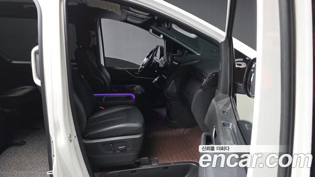 Hyundai Staria 2022 — Фото 11/20