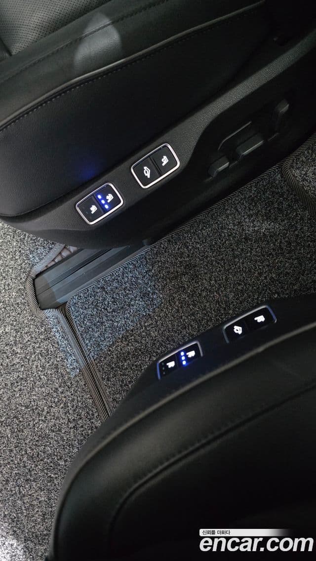 Hyundai Staria 2022 — Фото 17/20