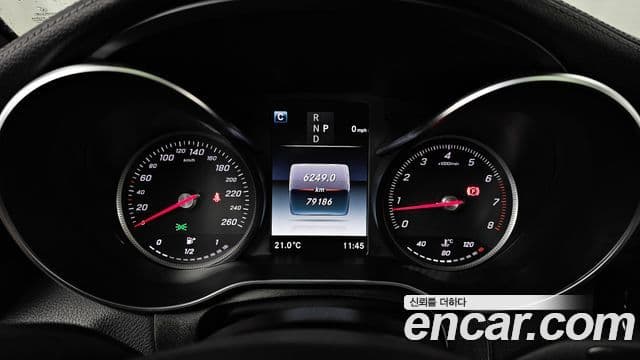 Mercedes-Benz GLC-Class 2019 — ფოტო 13/20