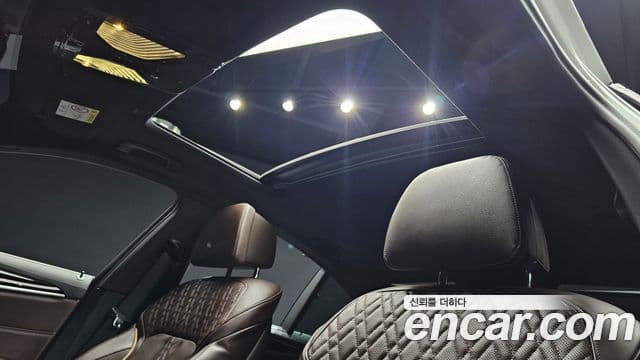 BMW 5 Series 2023 — фото 17 из 20
