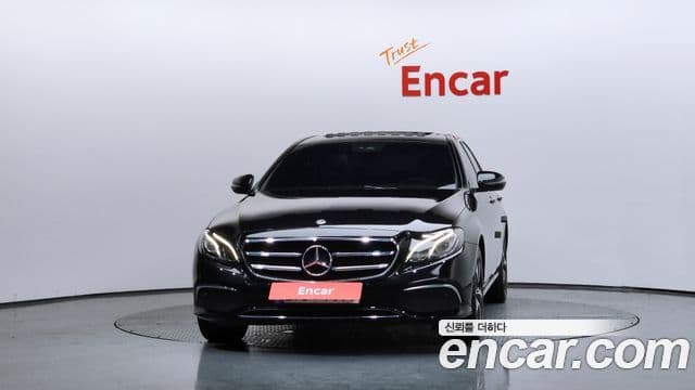 Mercedes-Benz E-Class 2020 — ფოტო 2/20