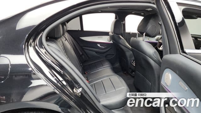 Mercedes-Benz E-Class 2020 — ფოტო 10/20