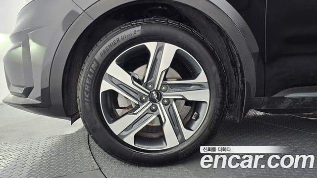 Kia Sorento 2021 — Фото 4/20
