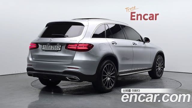 Mercedes-Benz GLC-Class 2019 — Şəkil 2/20