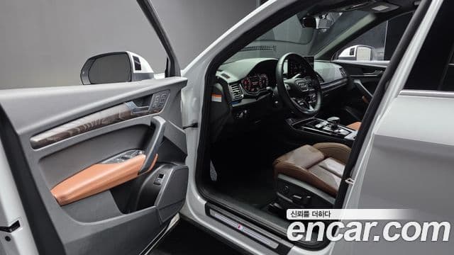 Audi Q5 2023 — ფოტო 9/20