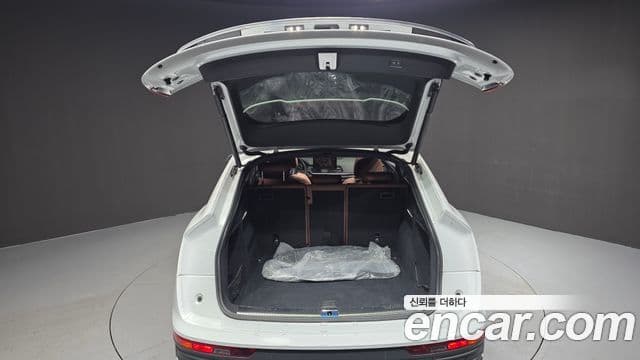 Audi Q5 2023 — ფოტო 17/20