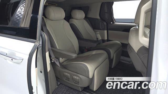 Kia Carnival 2024 — Şəkil 11/20