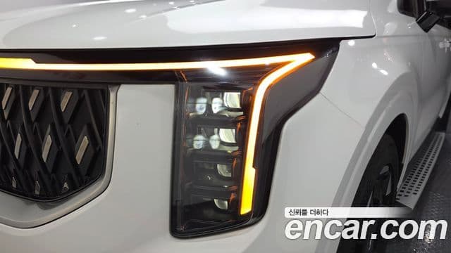 Kia Carnival 2024 — Photo 28/33