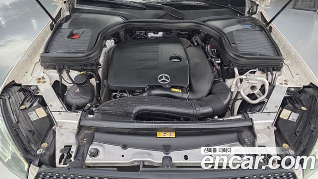 Mercedes-Benz GLC-Class 2020 — Şəkil 6/20
