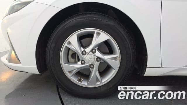 Hyundai Avante 2021 — ფოტო 5/20