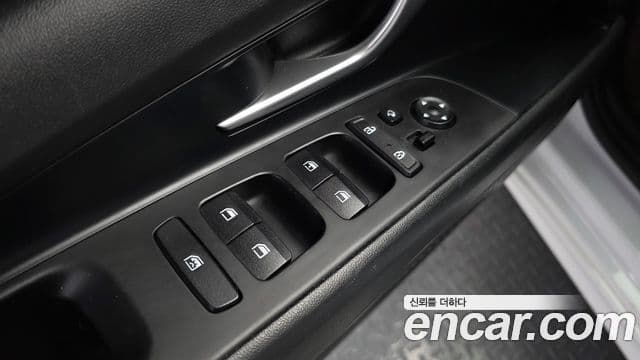 Hyundai Avante 2021 — ფოტო 19/20