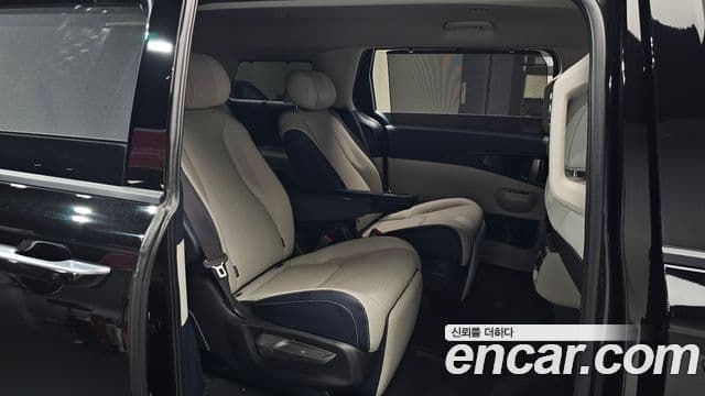 Kia Carnival 2025 — ფოტო 12/20