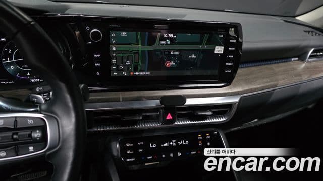 Kia K5 2020 — ფოტო 14/20