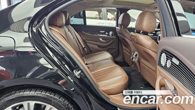 Mercedes-Benz E-Class 2020 — Şəkil 12/20