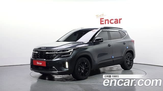Kia Seltos 2023 — ფოტო 1/20