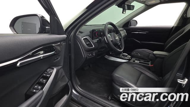 Kia Seltos 2023 — ფოტო 10/20