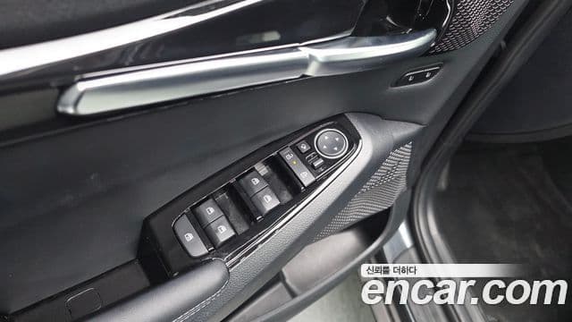 Kia Seltos 2023 — ფოტო 13/20