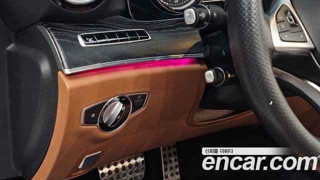 Mercedes-Benz E-Class 2018 — Şəkil 18/20